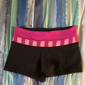 Lululemon Women's Black and Pink Shorts